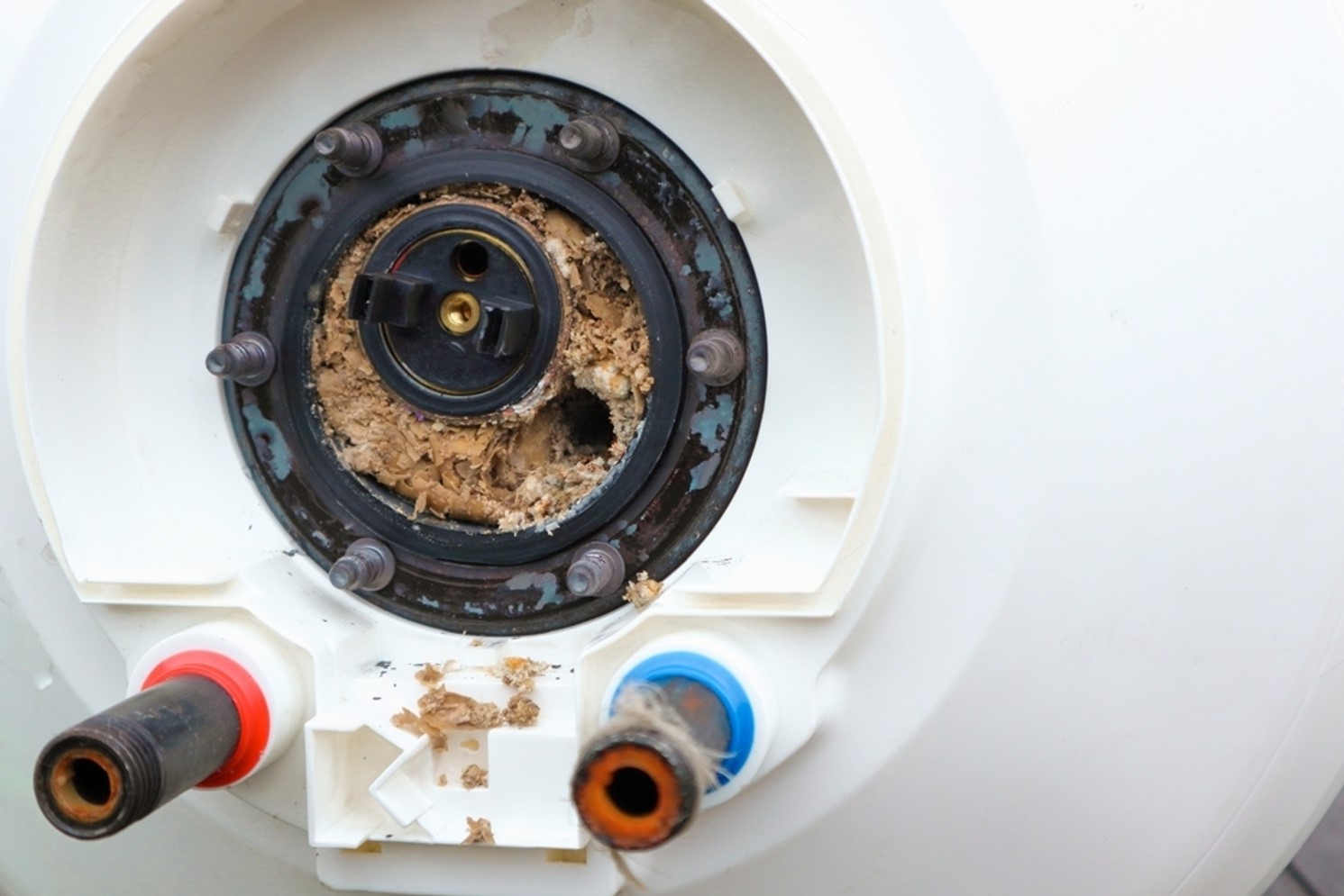 Бойлер протекает