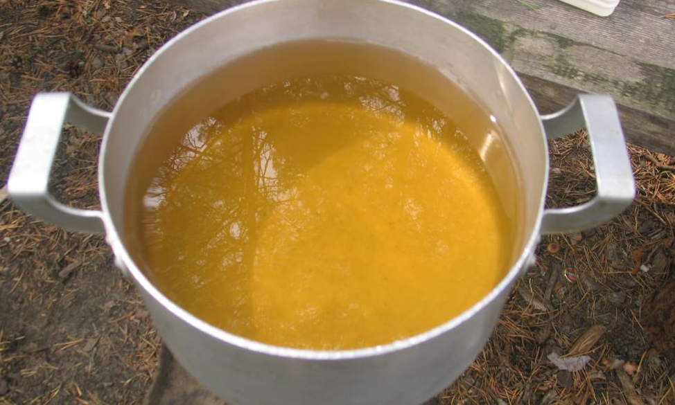 Почему из бойлера течет ржавая вода?